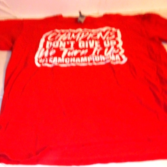 Boys t-shirt with grass size large - Picture 1 of 3